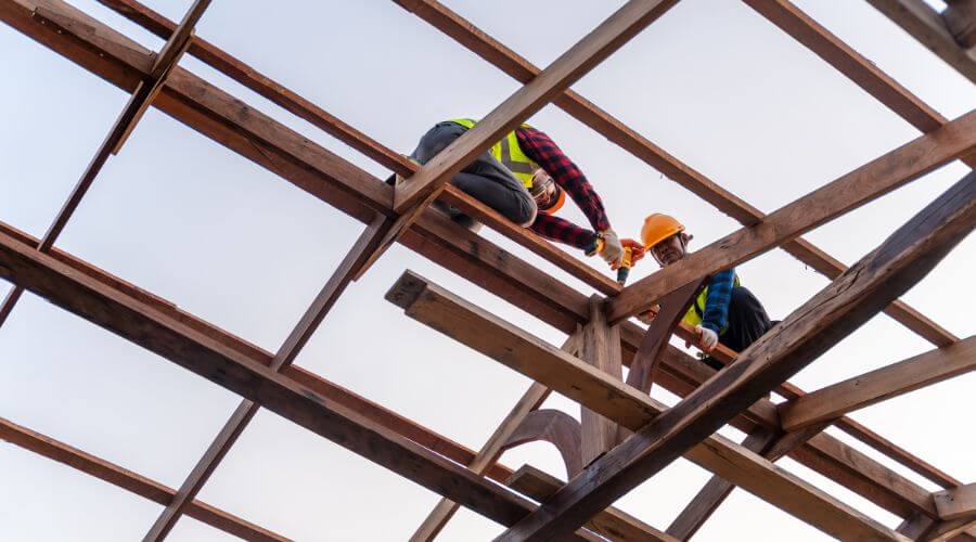 Professional gutter cleaning services in Hutto, TX